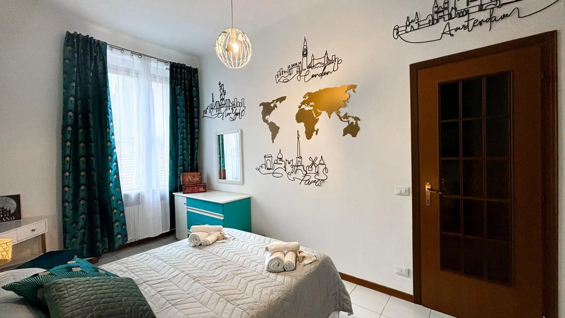 Elegant Three-Room Apartment In Porta Romana Milánó