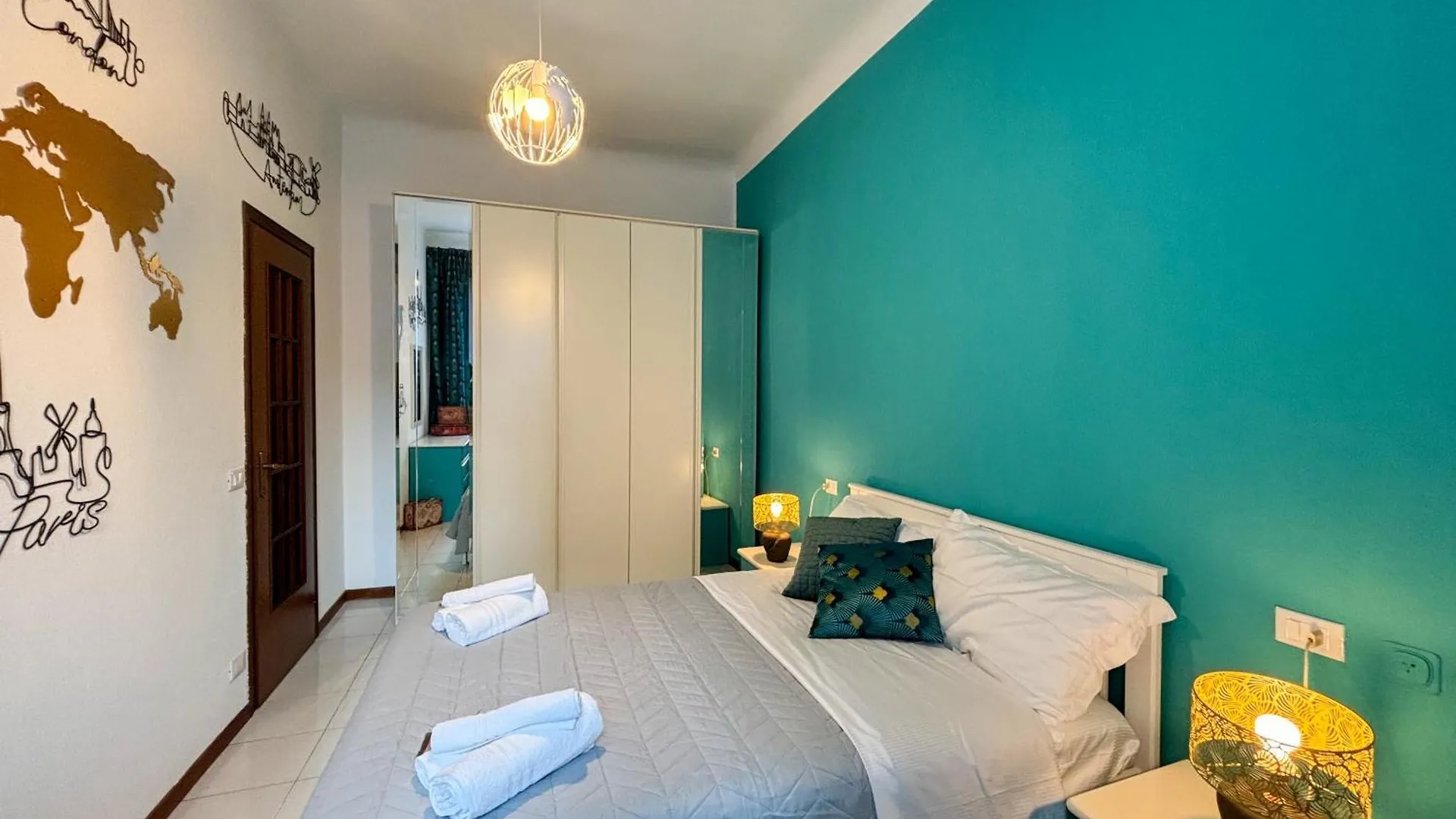 Elegant Three-Room Apartment In Porta Romana Milánó
