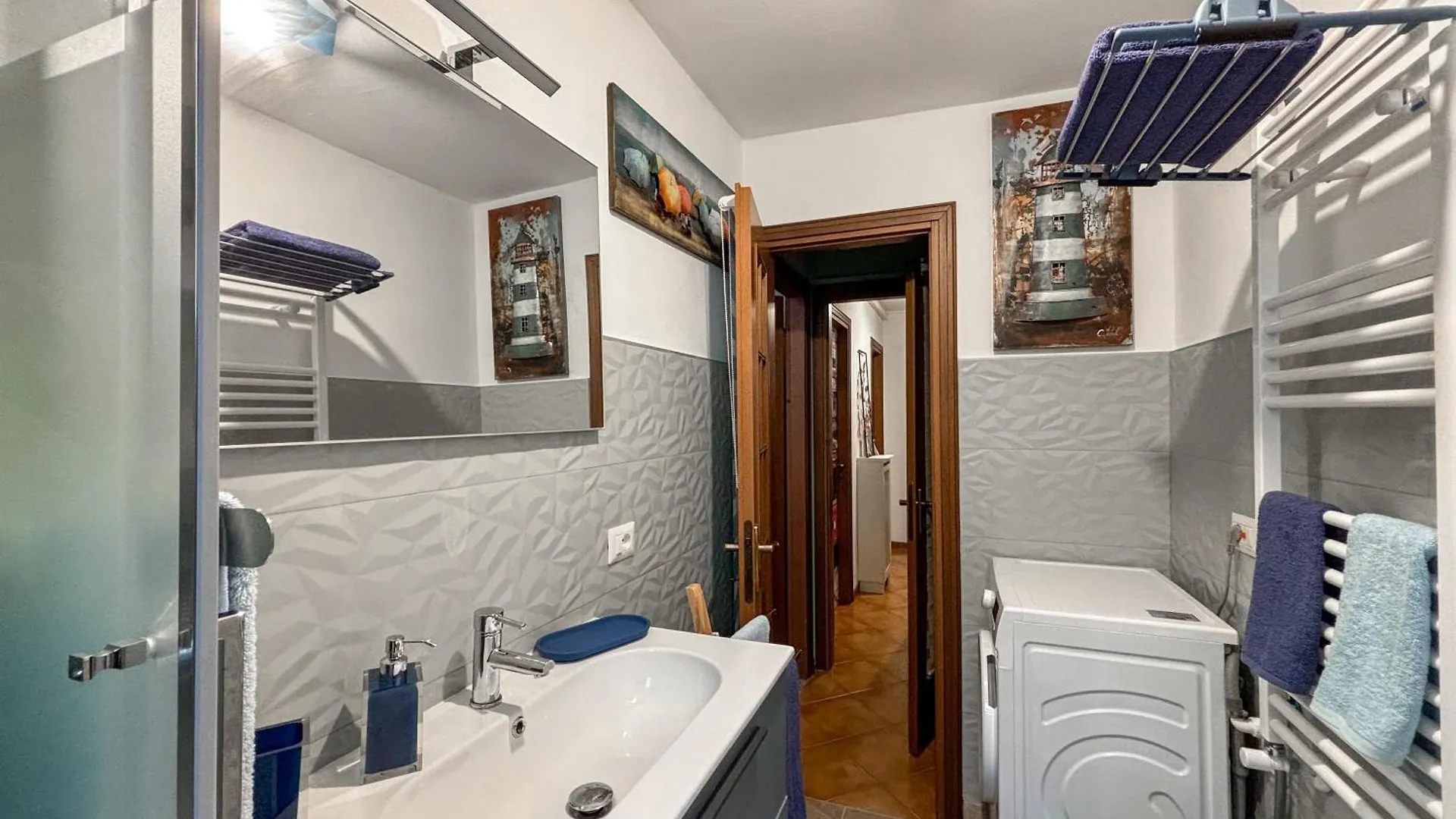Elegant Three-Room Apartment In Porta Romana Milánó