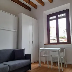 Flat In Milano, Porta Romana Milano