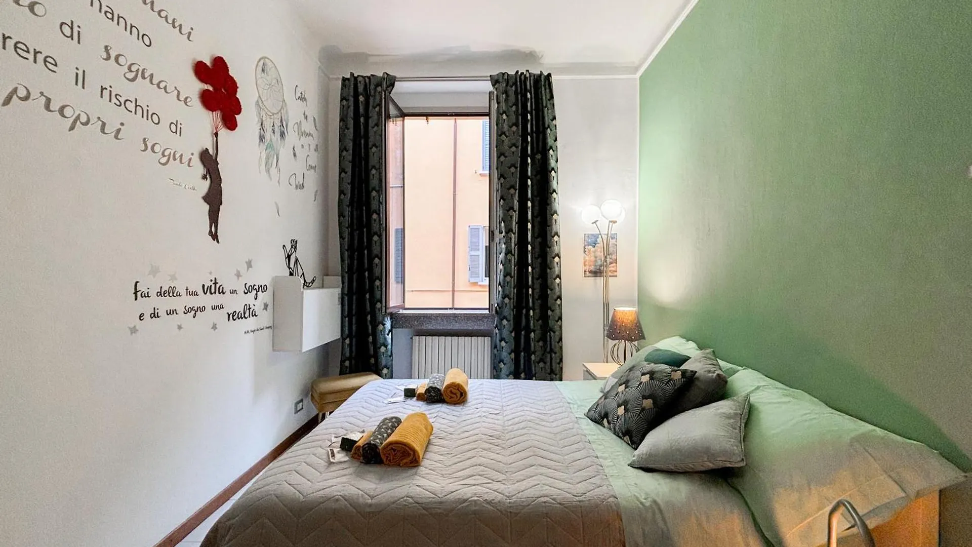 Elegant Three-Room Apartment In Porta Romana Milan