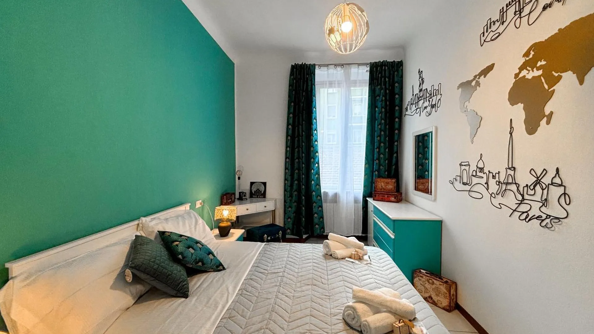 Elegant Three-Room Apartment In Porta Romana Milan