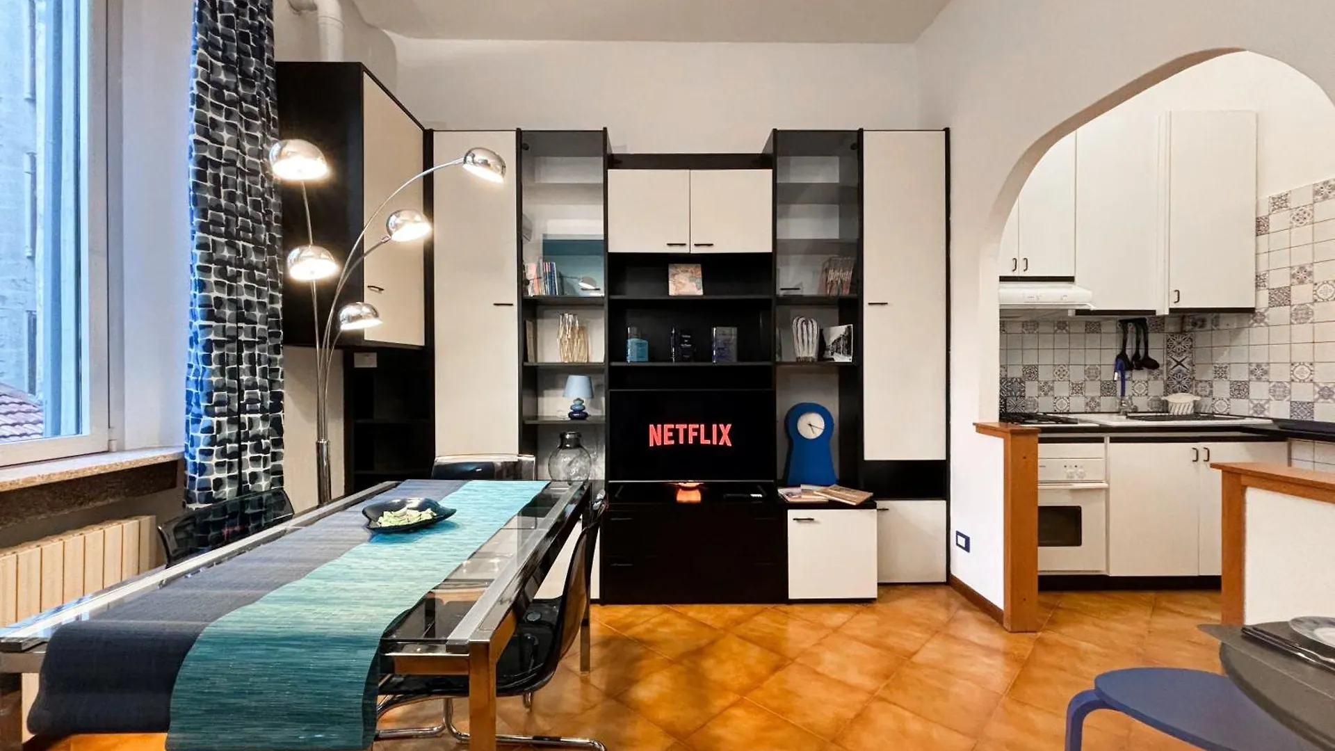 Elegant Three-Room Apartment In Porta Romana Milan Italy