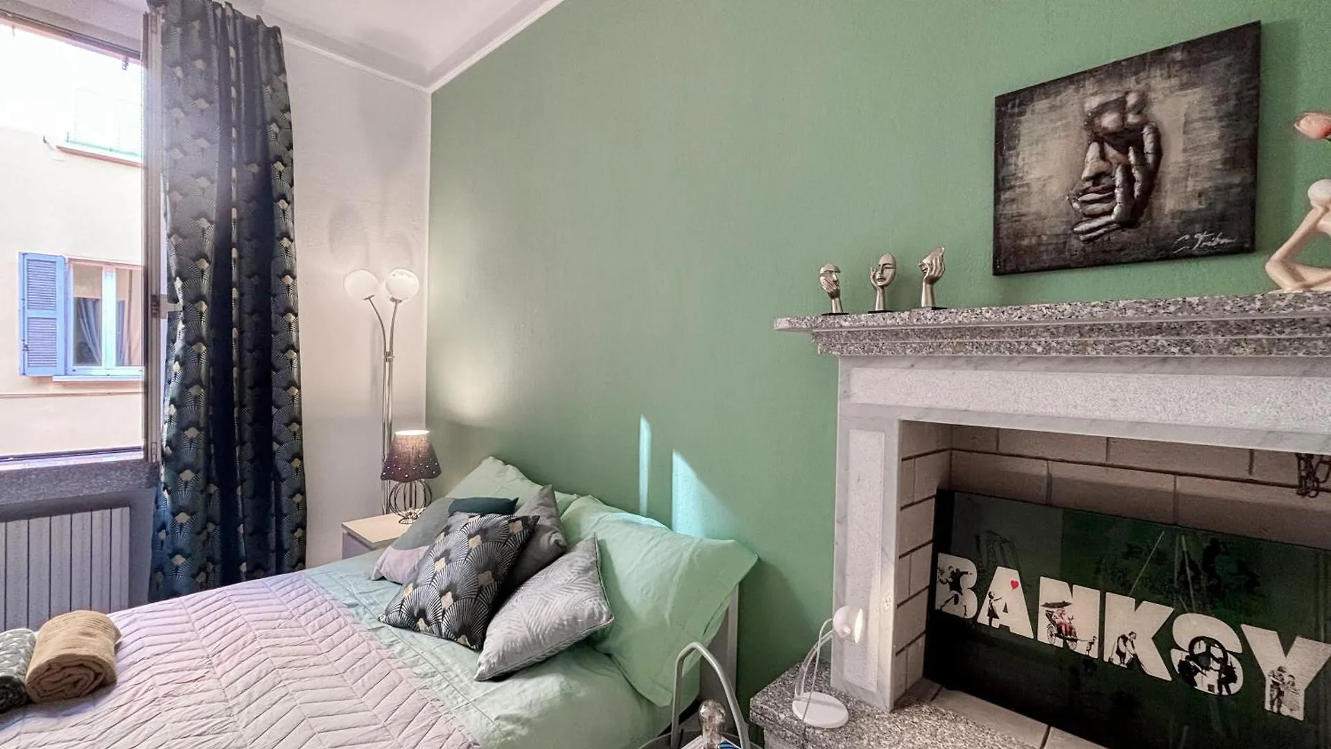 Elegant Three-Room Apartment In Porta Romana Milan