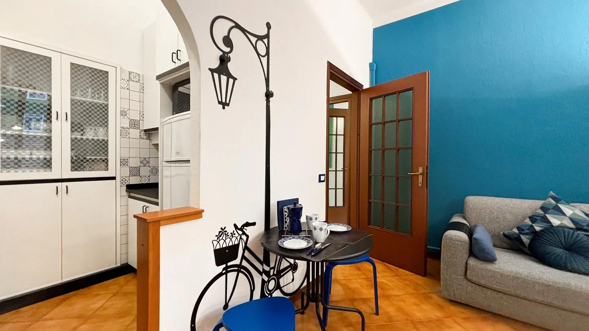 Elegant Three-Room Apartment In Porta Romana Milan Italy
